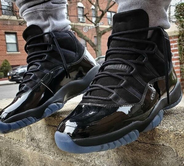 Baskets Jordan 11 retro noire