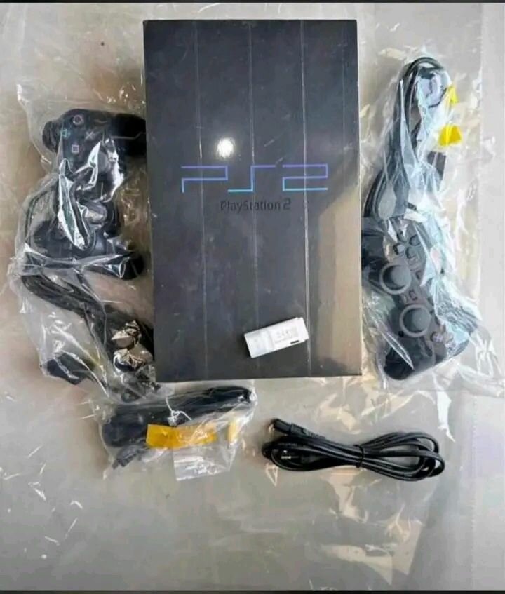 Console PlayStation 2 avec Manettes