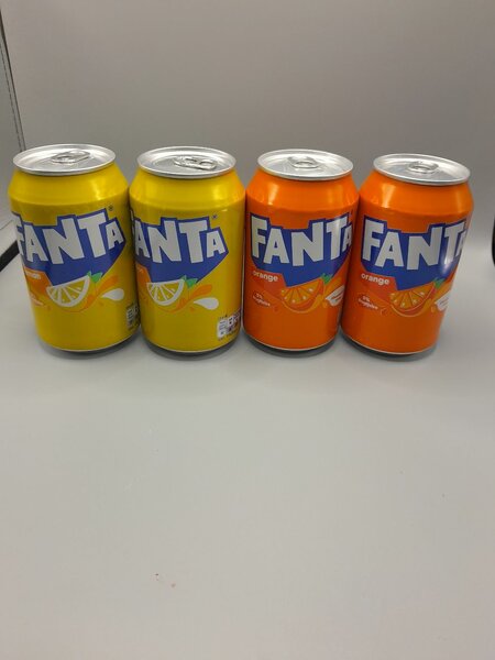 Canettes de soda Fanta