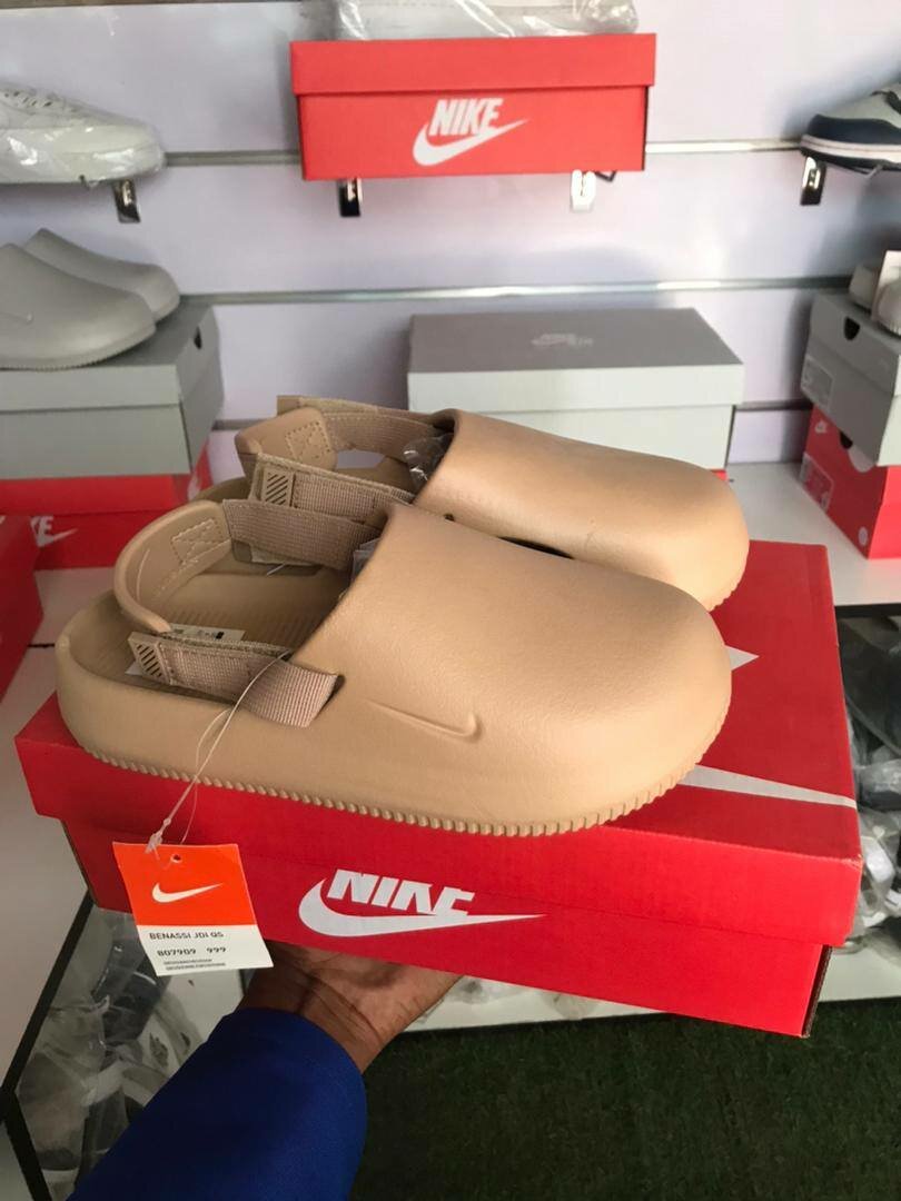 Nike slippers