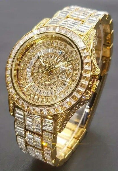 Montre luxe diamants or