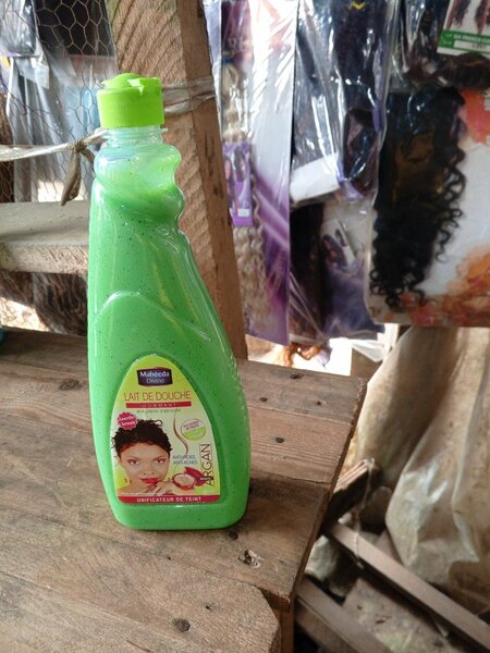 Lait de douche gommant maheda