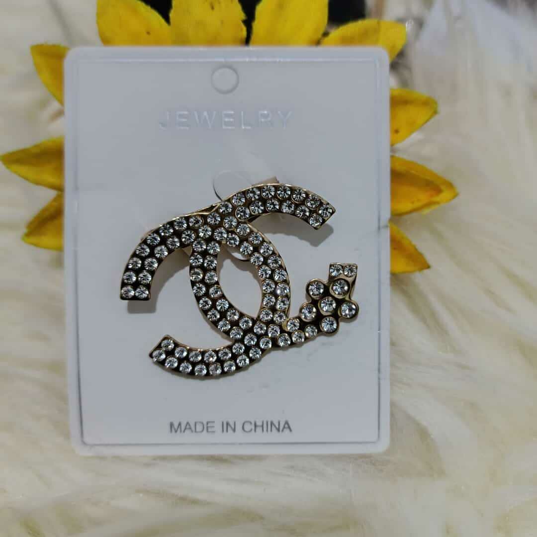 Broches Chanel