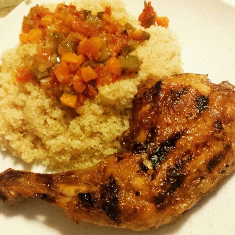 Poulet sauté avec Attieke