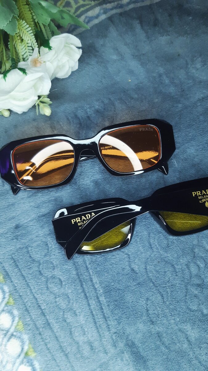 Lunettes de soleil tendance Prada