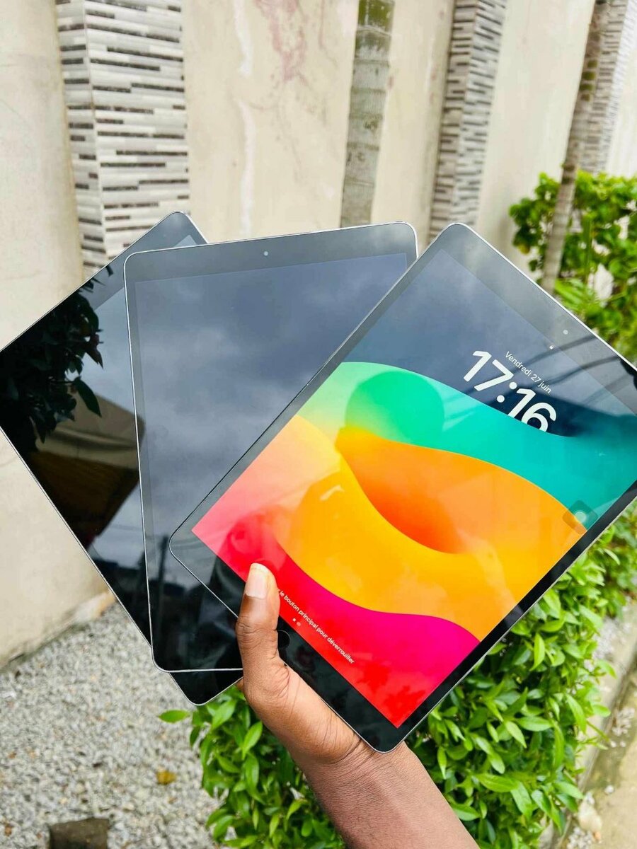 Pre-owned Apple iPads
