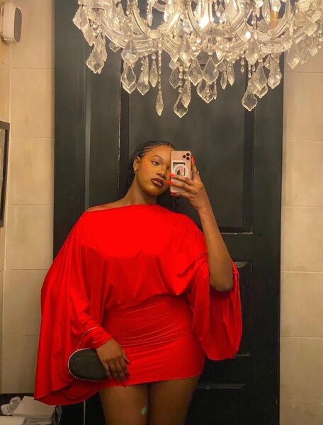 Robe rouge élégante soirée