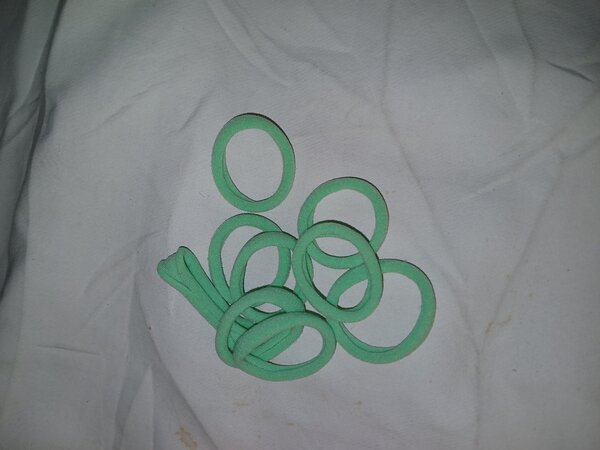 Élastiques cheveux colorés