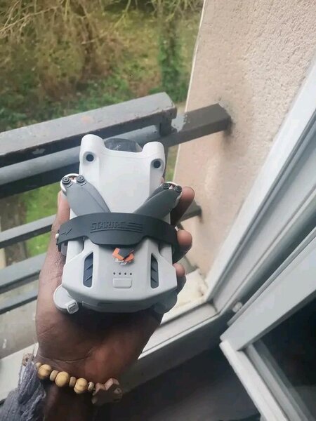 Drone compact pliable