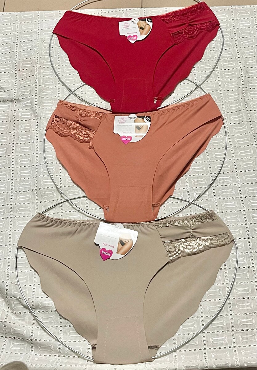 Ensemble de dessous féminin en dentelle