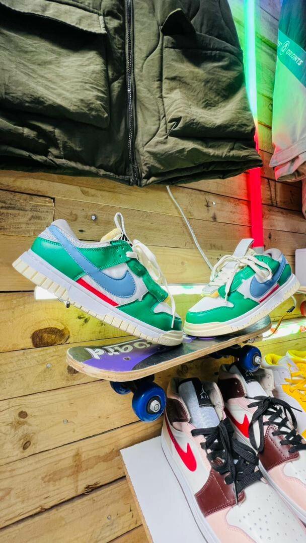 SB Dunk Mushroom Light Green/White