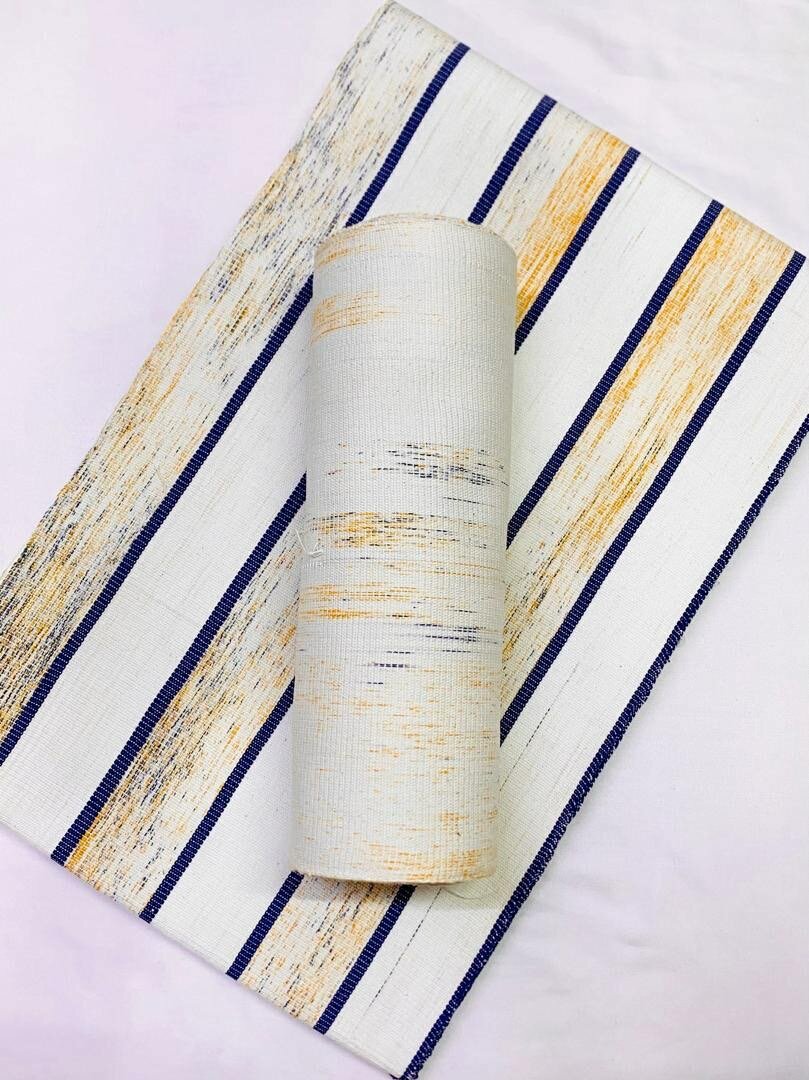 Lot de nappes rayées colorées