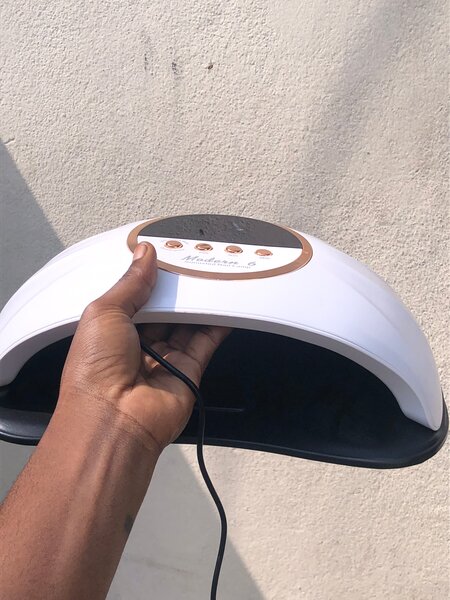 Lampe UV pour ongles Modern 6