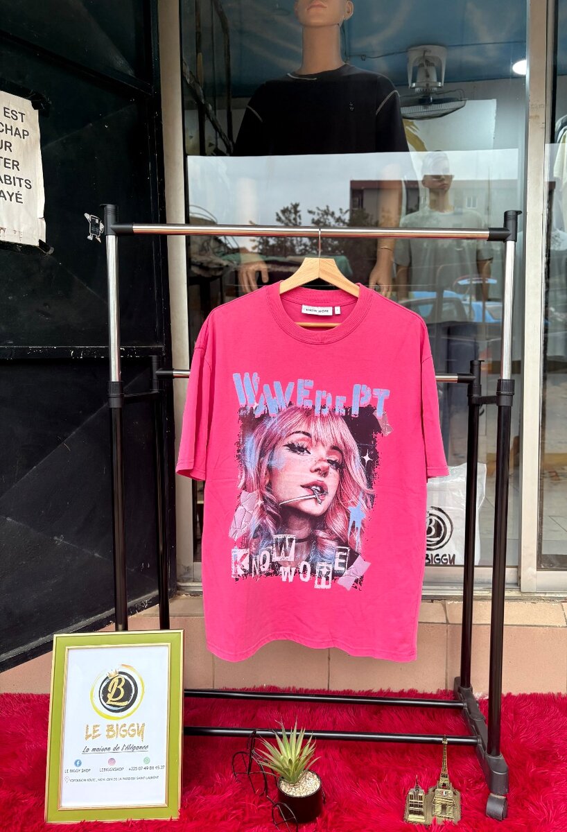 T-shirt graphique rose femme