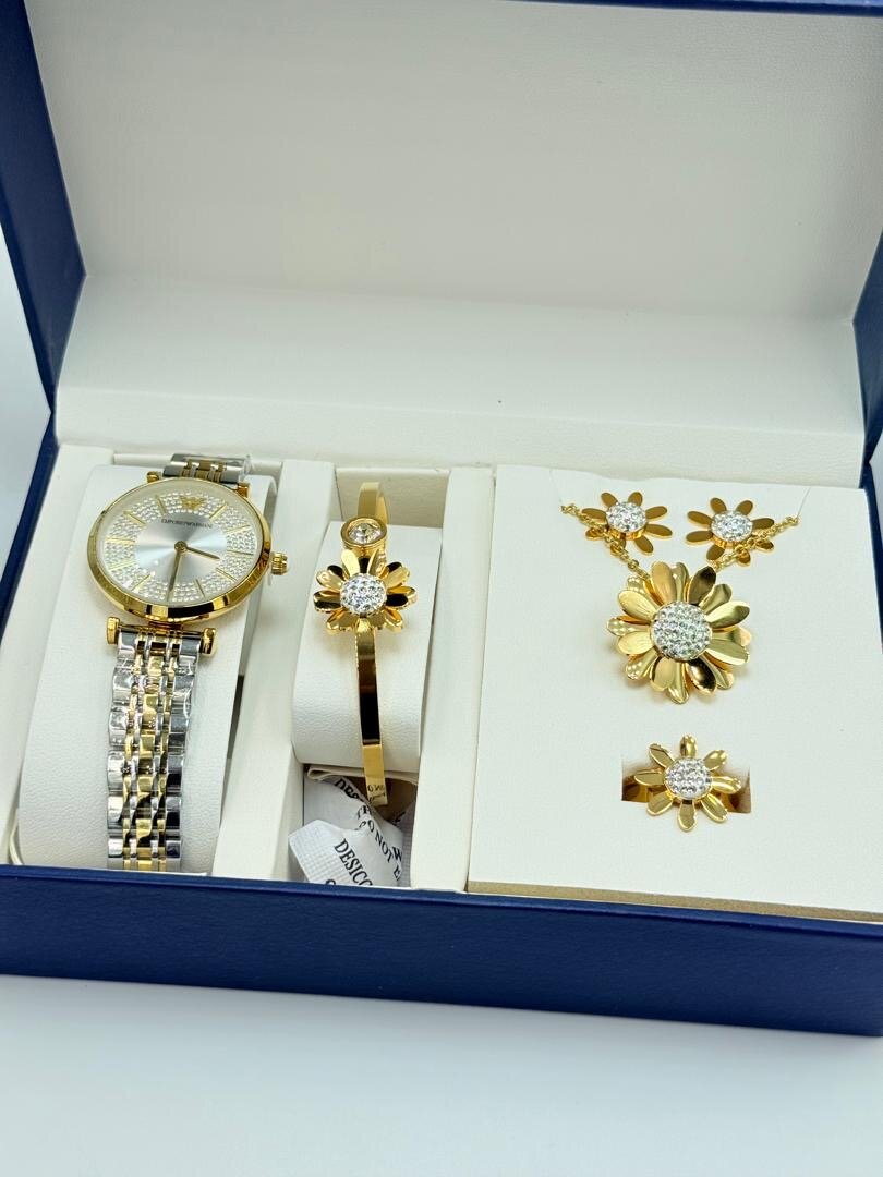 Ensemble Bijoux et Montre Doré