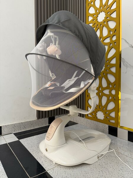 Transat électrique pour bébé avec moustiquaire