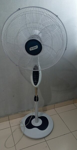 Ventilateur sur pied oscillant