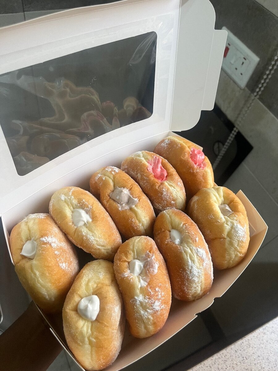 Filled donuts ( milky donuts )