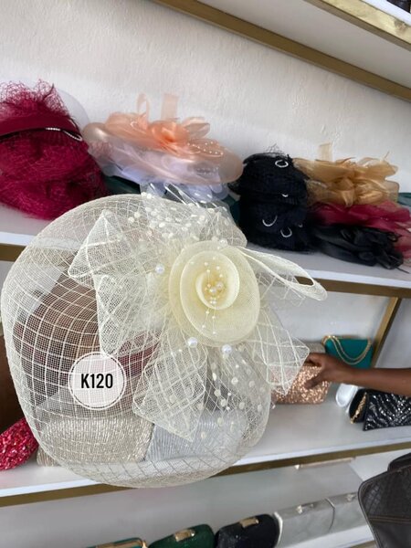 Beautiful white hair ornament