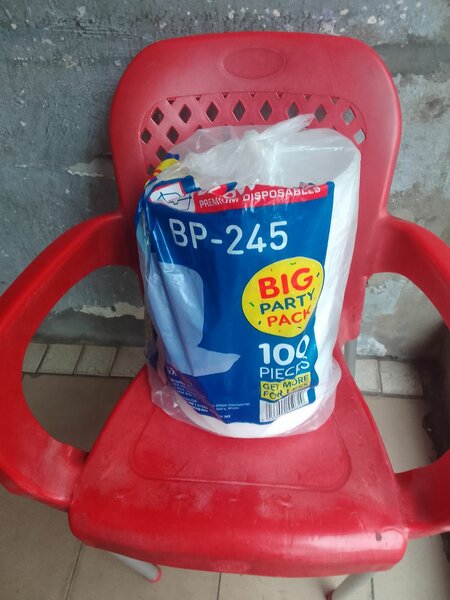 Assiettes en plastique jetables