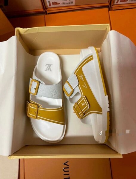 Sandales à Boucles Élégantes