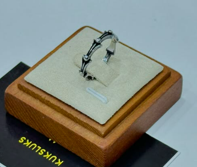 FLAWLESS STAINLESS RING