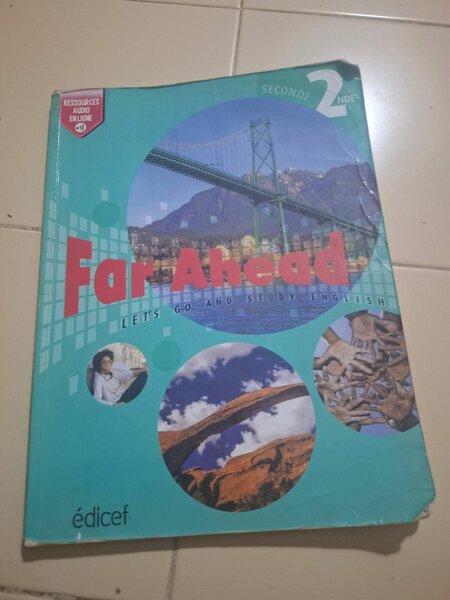 Manuels scolaires de science et anglais