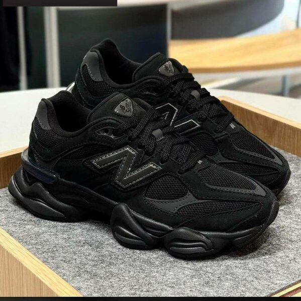 Baskets noires tendance