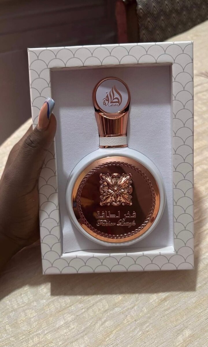 Lattafa Fakhar Parfum Floral