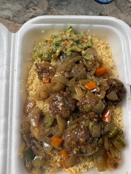 Couscous avec boulettes de viande