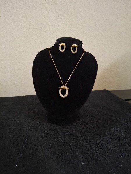 Ensemble Collier et Boucles en Or