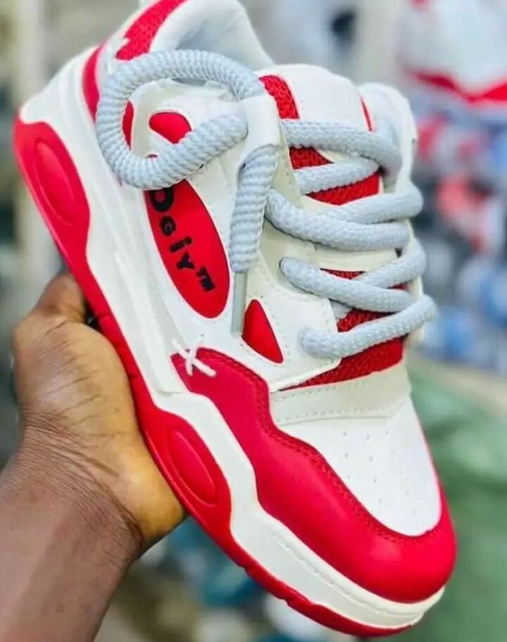 Baskets modernes colorées