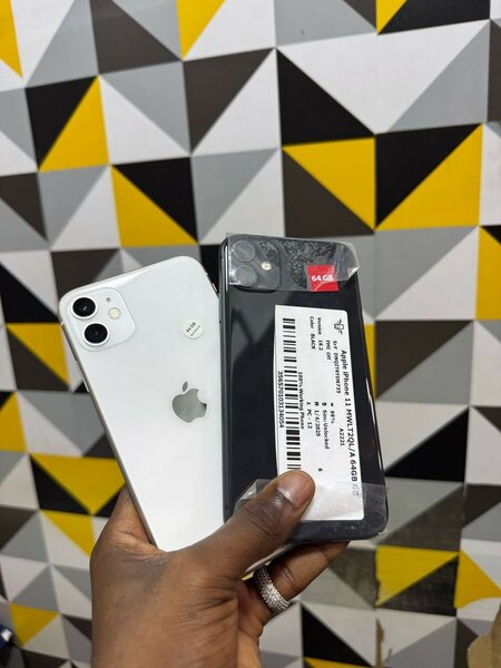 iPhone 11 Casi neuf