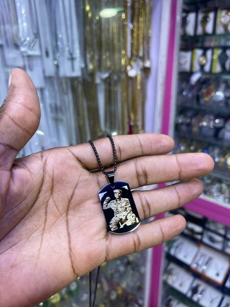 Pendentif militaire style