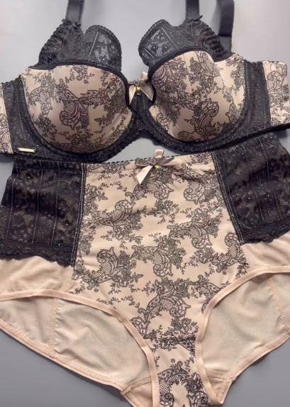 Одной из главных особенностей этого белья является его способность идеально формировать грудь