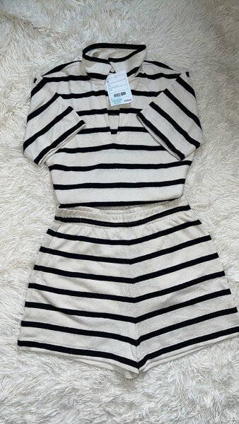 Set rayé confortable