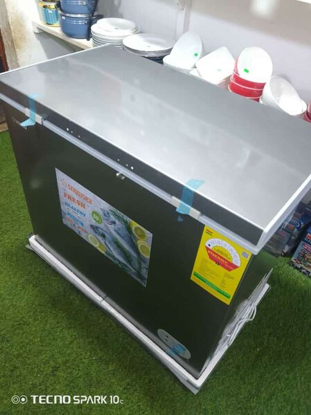 Snow sea 200 Liters deep freezer