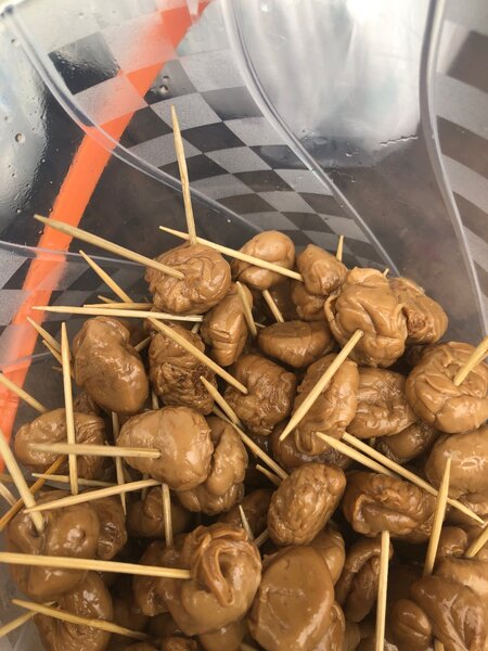 Pruneaux enrobés de caramel