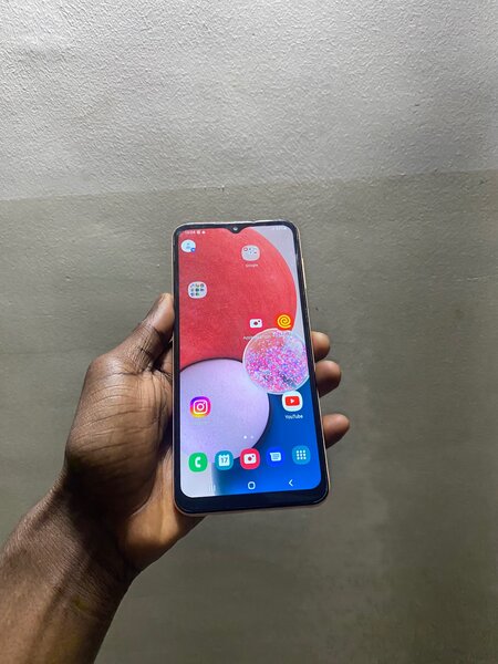 Samsung A13 64 giga de rom et 4 giga de ram