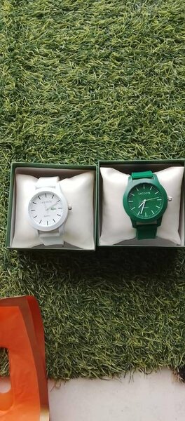 Montres Lacoste élégantes