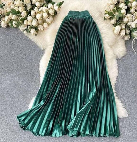 Jupe Plissée Satinée Élégante