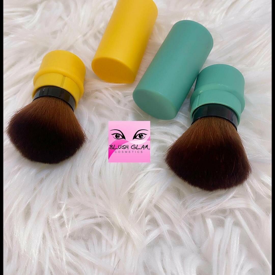 Powder brush