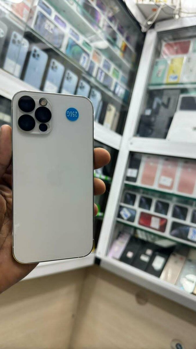 *iphone 12 pro 256giga* * *220.000