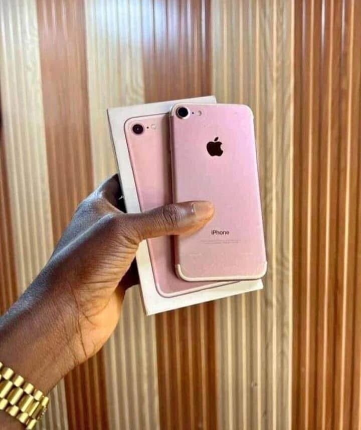 iPhone 7 Rose Gold 32GB Débloqué
