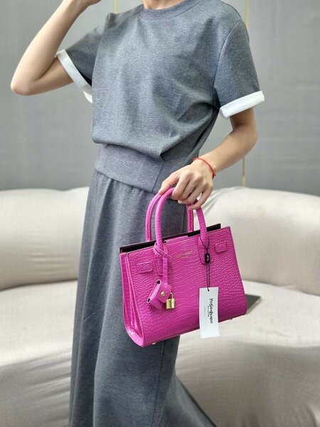 Sac à main élégant croco femme