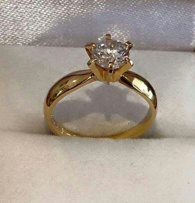 Bague solitaire or avec diamant