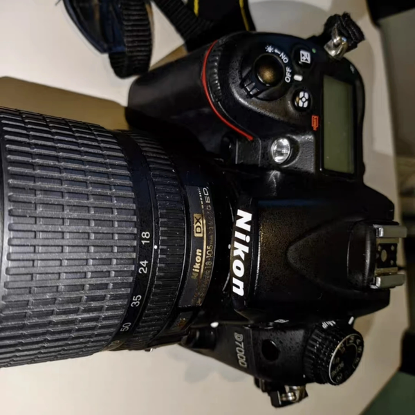 Appareil photo reflex Nikon D7000