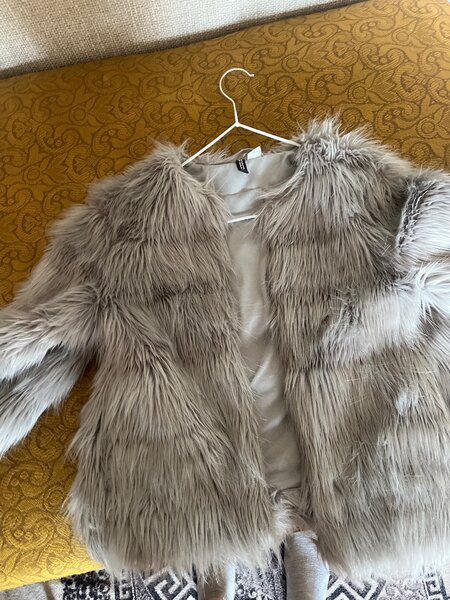 Шубка из искусственной шерсти