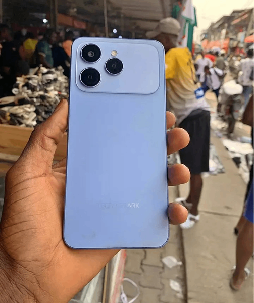 Smartphone bleu haute performance