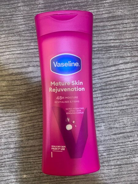 Soin Réjuvénation Peau Mûre